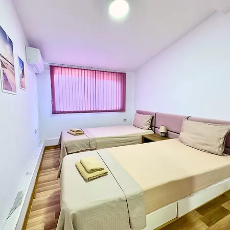 Charm 3 アパート ヴァルナ