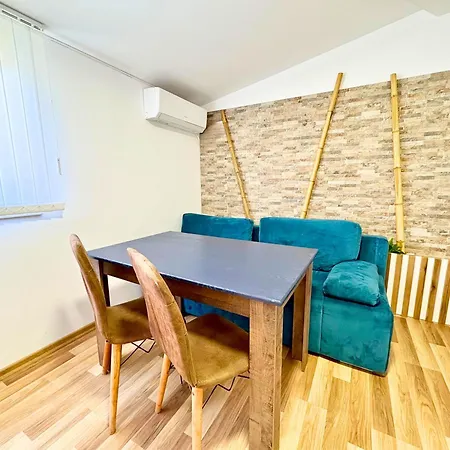 アパート Charm 3 *