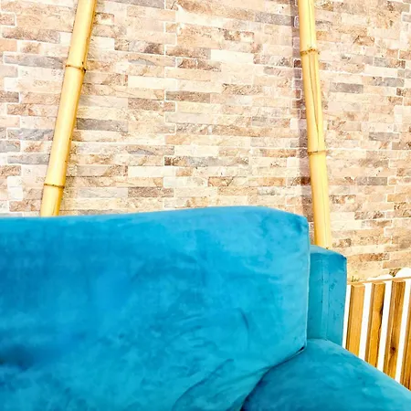 Charm 3 アパート ヴァルナ