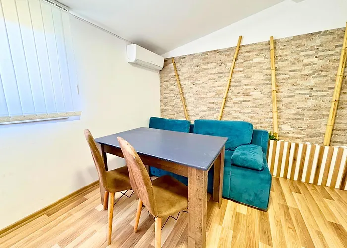 Apartment Charm 3 *