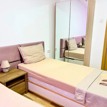 Appartement Charm 3 *